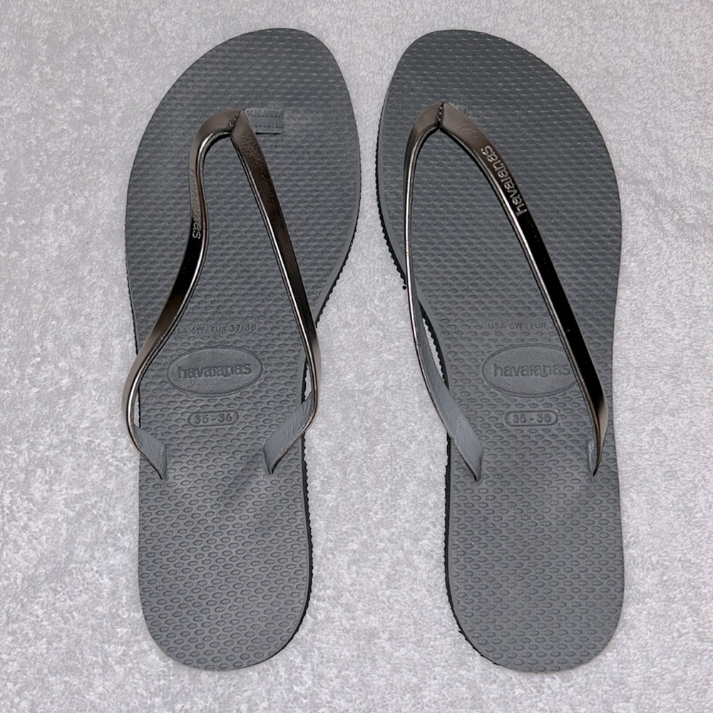 *NEW* Grey Women’s Havaianas Flip Flops Size 6